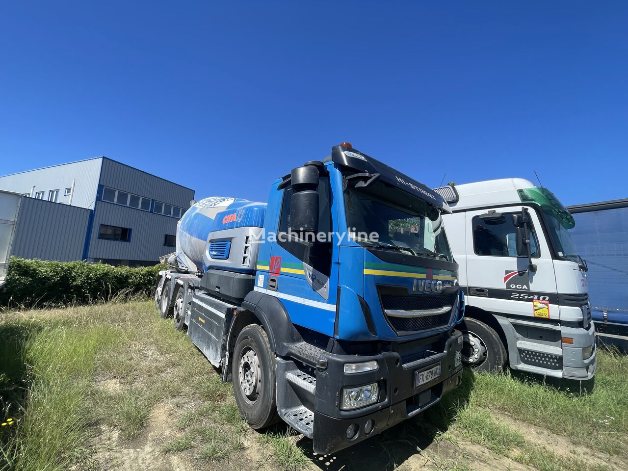 Cifa  on chassis IVECO Stralis NP 400 8X4 / 8M3 concrete mixer truck