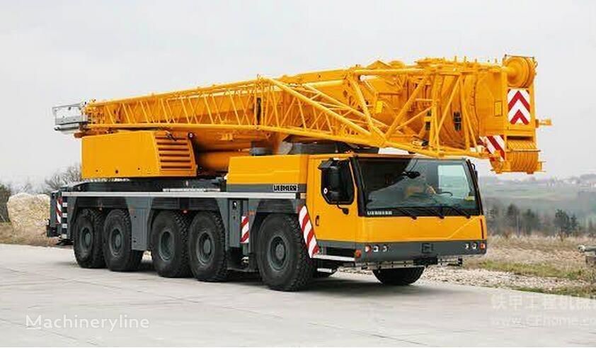 Liebherr LTM1220-5-2 mobile crane