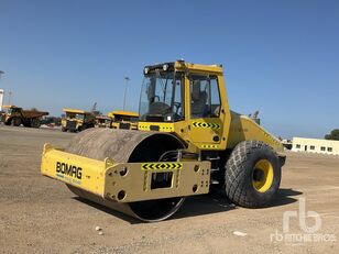 BOMAG BW211D-40 single drum compactor