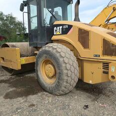 Caterpillar CS76T single drum compactor