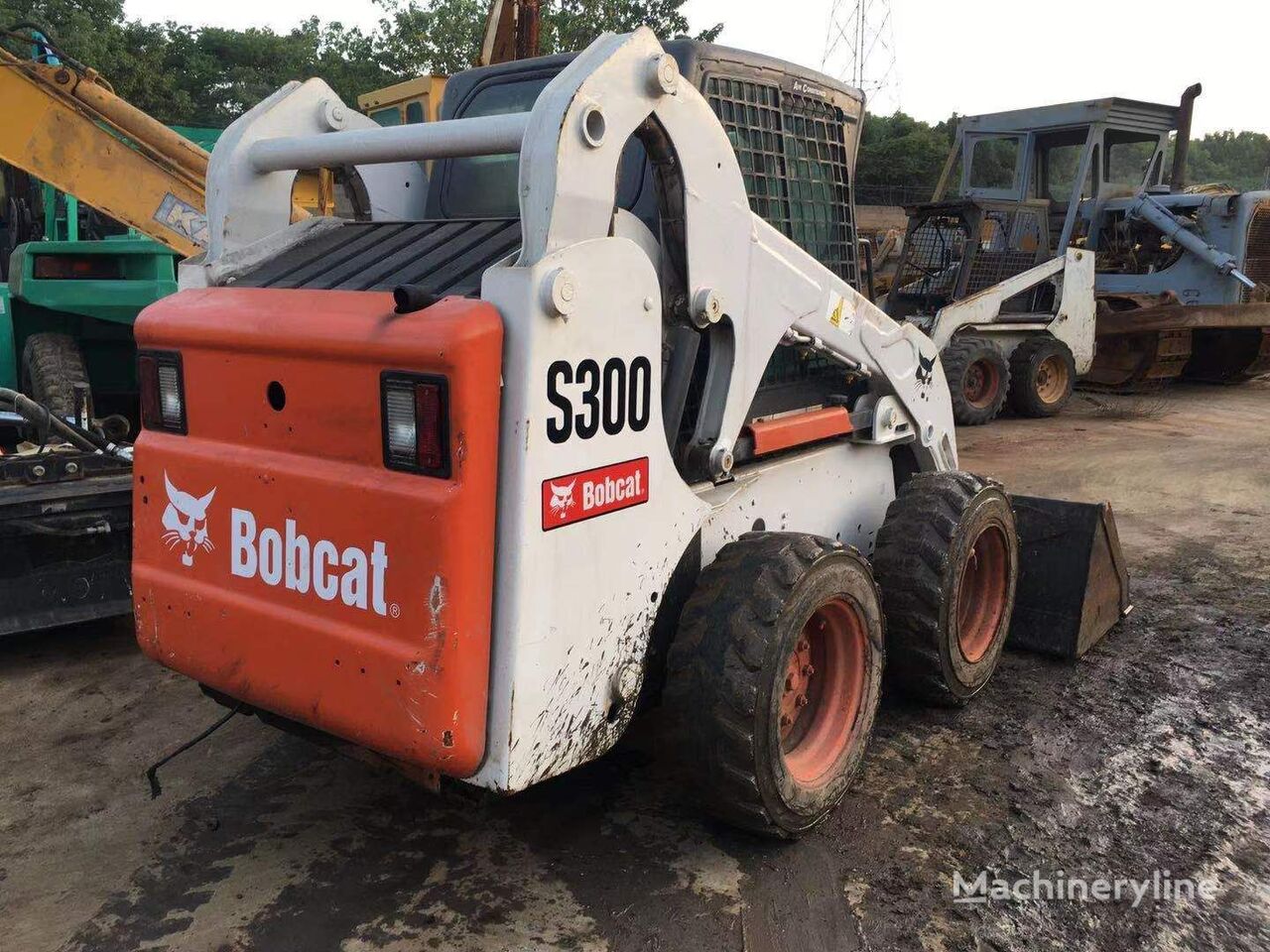 Bobcat S series 300 skid steer