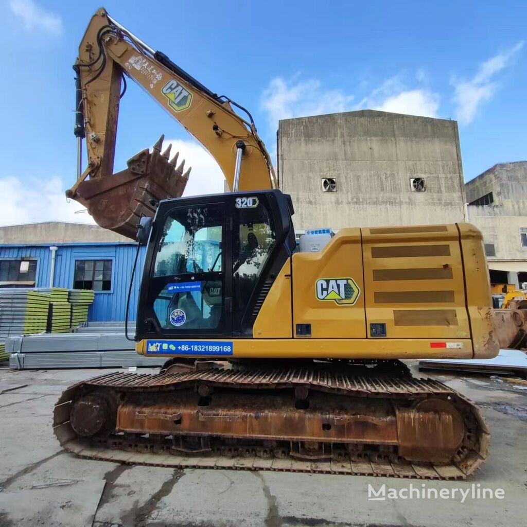 Caterpillar 320 tracked excavator