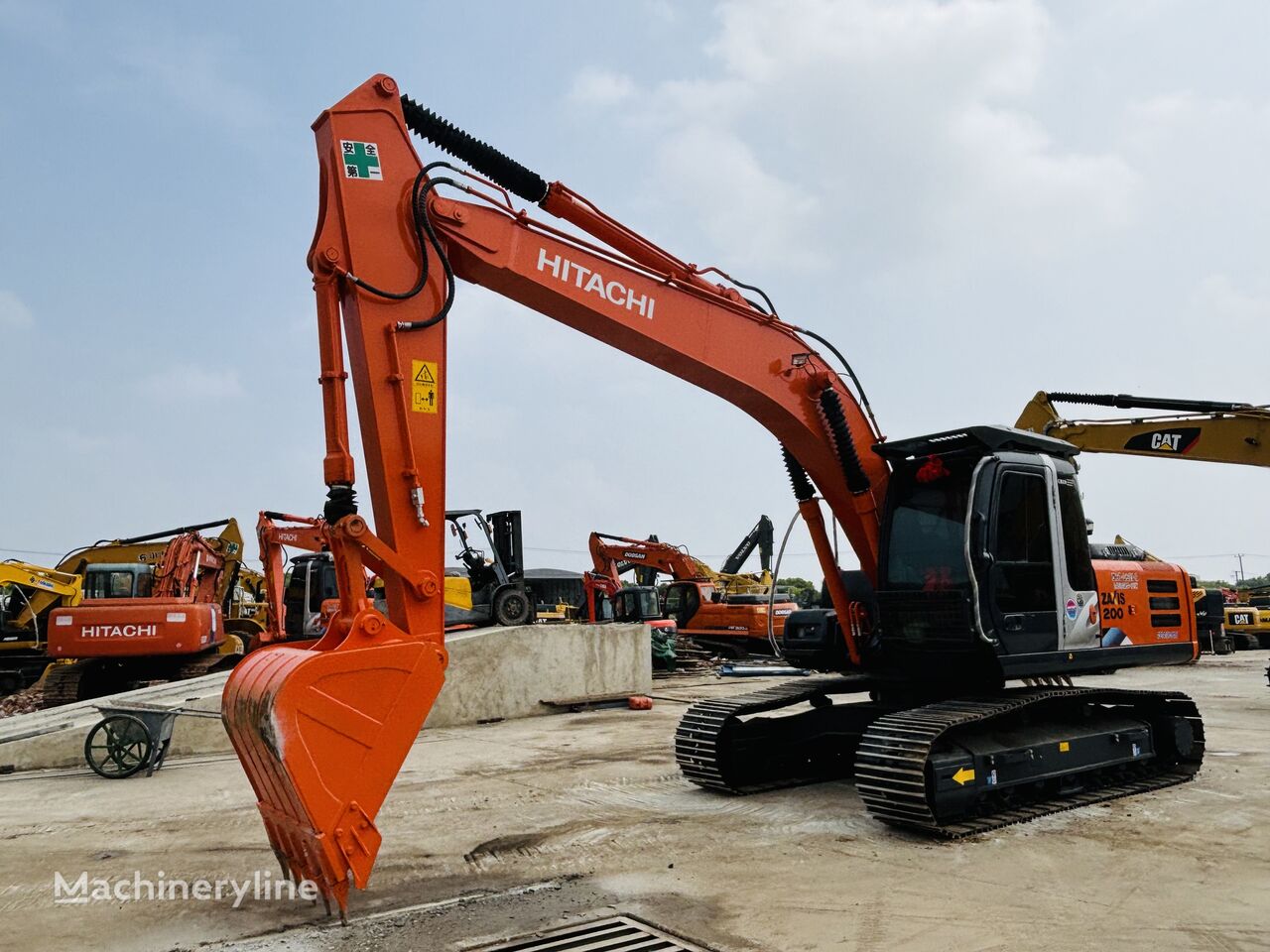 Hitachi ZX200-3G tracked excavator