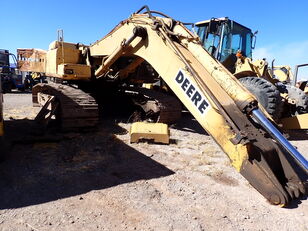 John Deere 892ELC tracked excavator