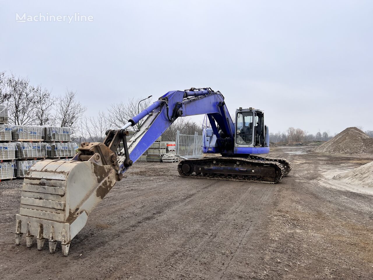 Komatsu PC228 UU-1-AC tracked excavator