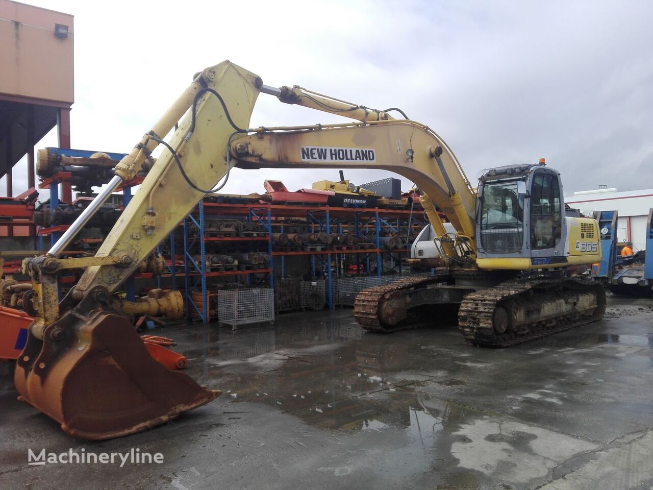 New Holland E305 tracked excavator