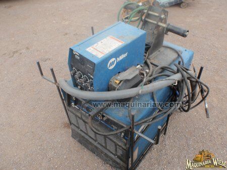 Miller 452 CC/CV-DC welding machine