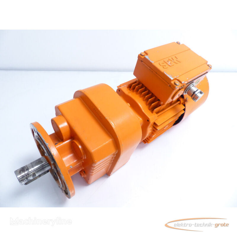 SEW Eurodrive RF27 DT71D4BMGTH Getriebemotor SN: 013020882401001 reducer